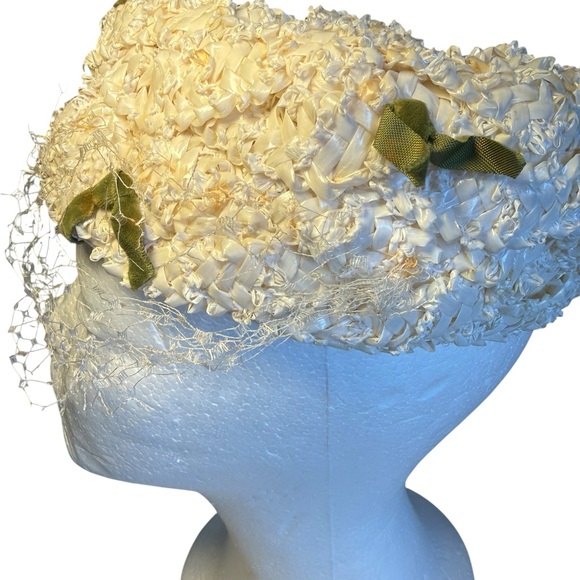 Vintage Cream Floral Hat with Green Bow - Picture 2 of 5